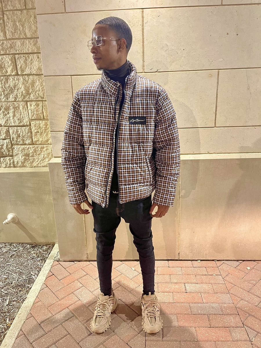 IKidyFresh's tweet photo. “ Where Focus Goes, Energy Flows “🌧️

S H O P🌐L a j e B a n n a ☔️

#motivation#lajebanna#clothing#clothingbrand#clothingline#billionaire#lajebannaclothing#billionairemindset⚖️

Billionaire Business ©️

copyright © 2023 lajebanna

ℓ.βسىهفه https://t.co/JAvr0bLaAK