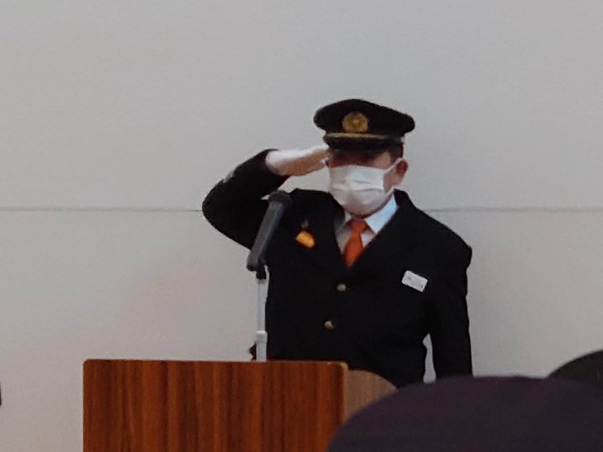 MyokoShobodan's tweet photo. 【出初式】
式典（続き）
～祝電披露～訓示～消防旗退場～万歳三唱
#妙高市消防団 #出初式 https://t.co/qJPzAAJPZ7