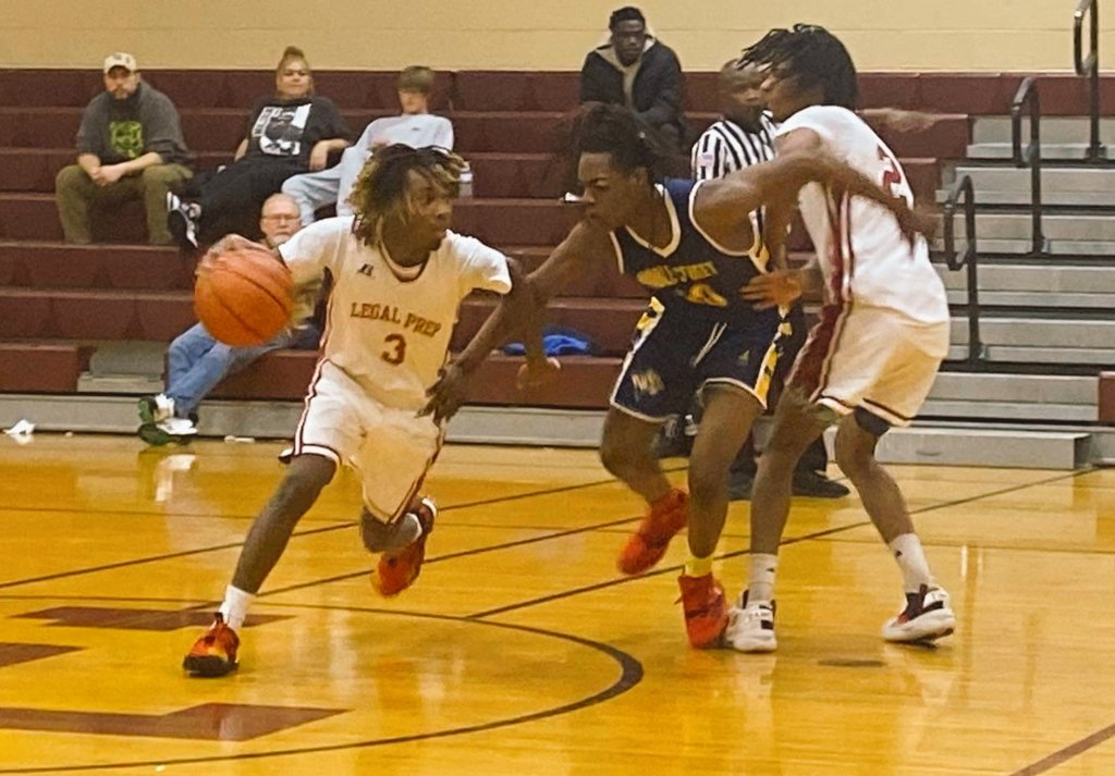 <a href="/PrepLegal/">Legal Prep Wildcats Hoops</a> starts 2023 with a 54-39 win over Noble Street at the <a href="/uplift_high/">Uplift Early College STEAM High School</a> Holiday Tournament. 2024 Jamal Craig led the Wildcats with 20pts. 2023 Keyontae Sykes &amp; Damarjay Binion had 11pts.  <a href="/mikeclarkpreps/">MikeClarkPreps</a> <a href="/HSBBALLjg/">Jack Gleason</a> <a href="/michaelsobrien/">Michael O'Brien</a> <a href="/JamalCraig9/">JamalCraig</a> @KeyontaeSykes <a href="/DamarjayB/">doubleO_Maj</a>