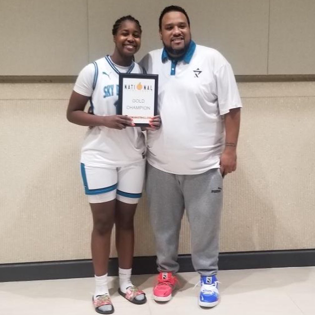 SkyDiggDallas's tweet photo. Congrats to our girl Elise Jones (@Elise_Jones23 ) on her verbal to @LamarWBB today! Thank U for allowing #SDED to be apart of your growth in your last summer. It was a joy having you E! The most versatile kid I’ve ever coached. Proud of you E! @bballjkey @PUMAHoops #TeamNoSoft https://t.co/wWiA4CxY4A