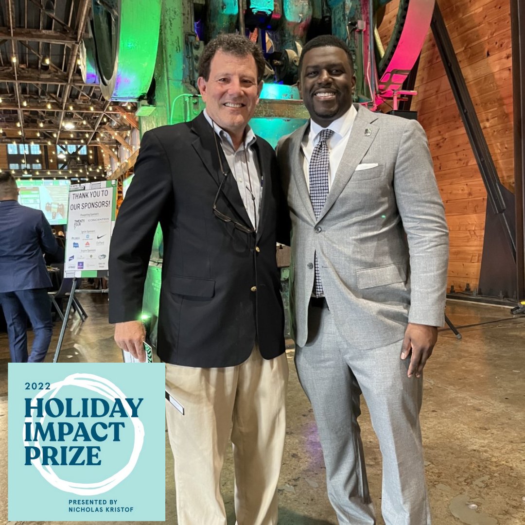 bbbsnorthwest's tweet photo. We want to wish @KristofImpact the happiest of New Year as the #HolidayImpactPrize aims to make an even greater impact in our community this year. It's never too late to change a young person’s life, volunteer today! https://t.co/JCu7QnQ0vO #BiggerTogether  #itsbigtime https://t.co/GnwpLNXWB5
