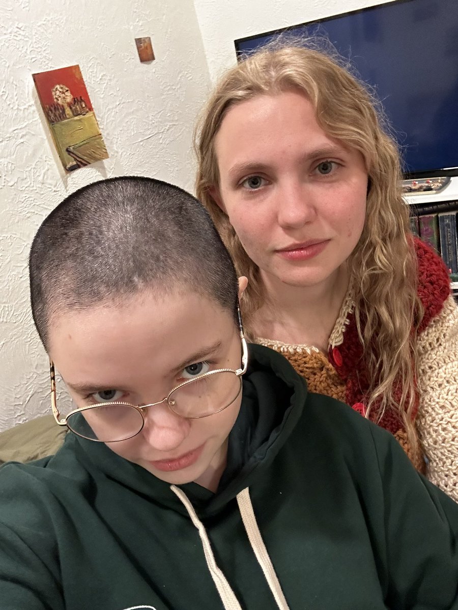 PointsTrinity's tweet image. Shaved my head the shortest I ever have today. 
Mic: “you’re barely a mammal anymore.”