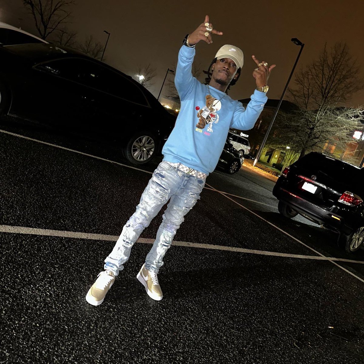 2l_Quest's tweet photo. I Don’t Post Pictures to Twitter🖕🏾 https://t.co/AivrFIK3kz