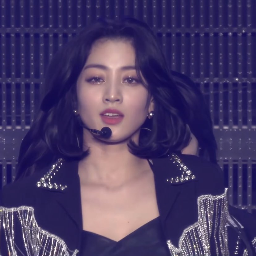 flowlikehyo's tweet photo. just watched this 40 million times https://t.co/IVRqvaqpz7