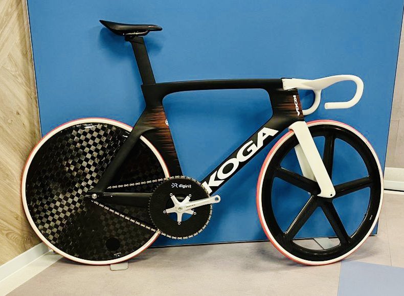 digirit's tweet photo. https://t.co/FDbLVy6X5b

@knwu_official_track_team @teamknwu 
#koga
#digirit #digirit #twitter #chainring
#savethetrackbike #fixedgear #keirin #trackbike #track #uci  #njs #pista #carbo#TrackCycling #carbonfiber #radrace #bicycle #cyclist #fyp #fixedlife #cyclingphotos #baaw https://t.co/vamr7SCHWX