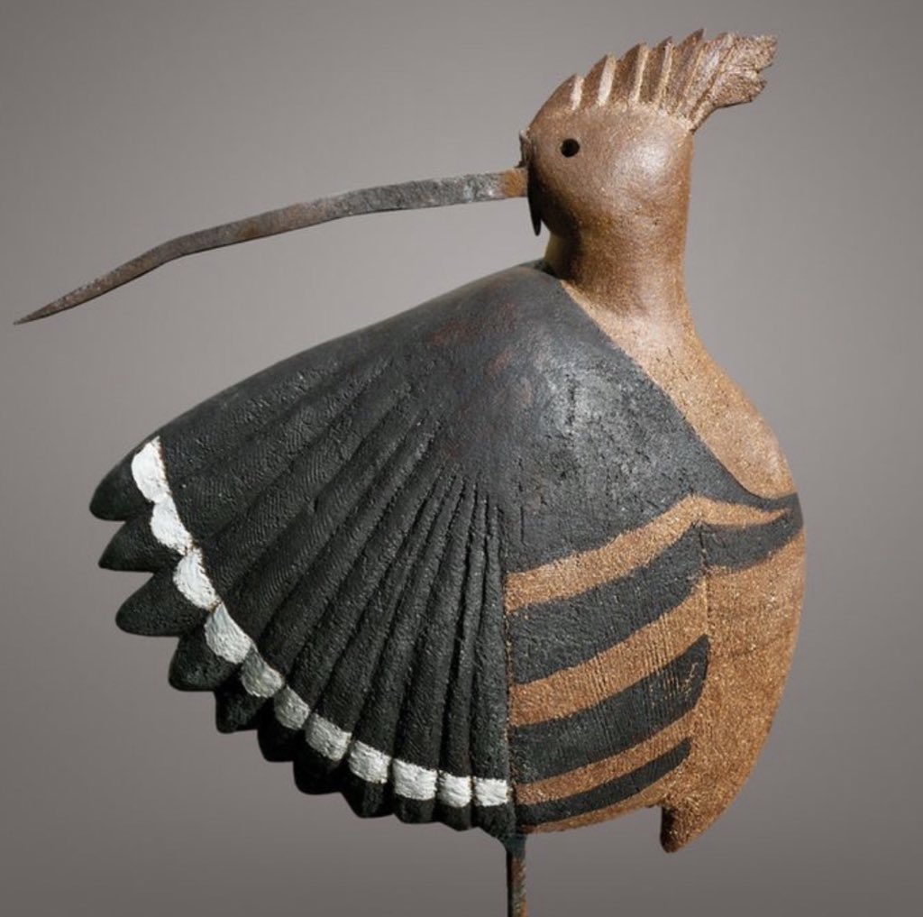 #وعي_الآن
معرفة أحداث المستقبل
حتى لو"كانت سعيدة"
يقتل الدهشة
يقتل البشرى
يقتل البسمة
يقتل البهجة
يقتل الترقب
يسلب"لذة"الحياة
△لعلام الغيوب حكمة
في حجب الغيب
فالعيش ليس حياة
العيش هو"أحداث"حياة
حياة مسبقة العيش…أي حياة؟
ما أجمل صَدمات الفرح
ما أجمل الدنيا بلا ميعاد
🕊𝑯𝒂𝒏𝒊🕊