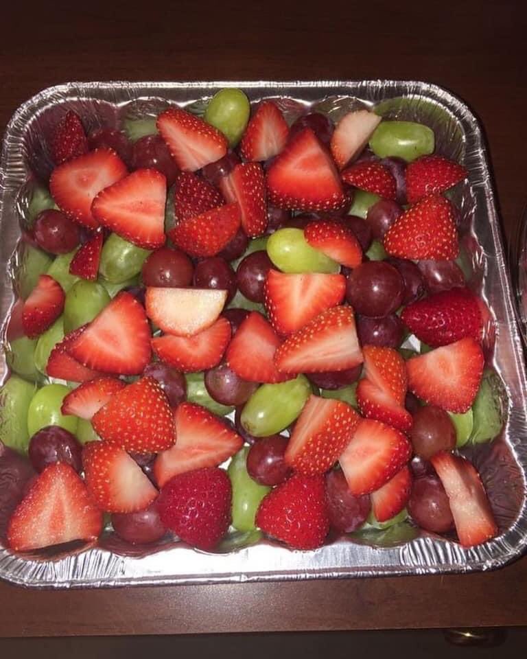 layxsnv's tweet photo. Fruits over candy any day 🍉😍 https://t.co/D4SQeK9r7B