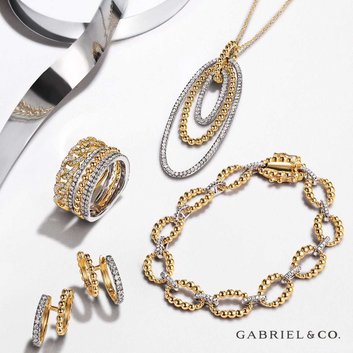 2023 Goal: Wear More Jewelry! ✨

Styles: TB4629M45JJ, LR51517M45JJ, NK7279M45JJ, EG14526Y45JJ

#gold #goldjewelry #loveforjewelry #styleseekers #selfgifting #finejewelrydesign #necklaces #necklaceoftheday #earringsoftheday