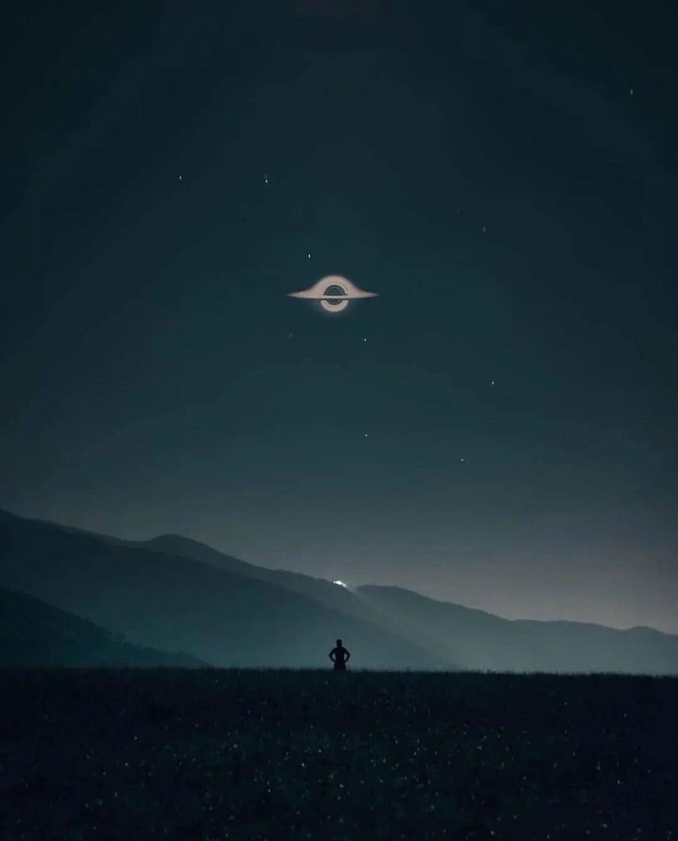 CuriosityonX's tweet photo. You wake up at 2 a.m. look up and see this. What’s your first words? https://t.co/KWTJYwM8n9