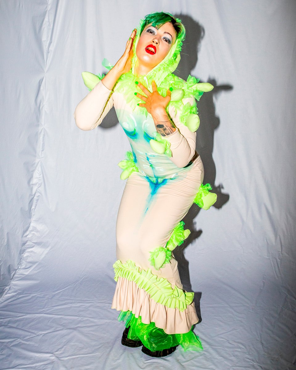 DieTigerLilly's tweet photo. Some shots from my sweet friends Brecheisen! "The energy of their queer and punk reinterpretation of fashion and antiquity is so much fun. The bright and bold colours and the edgy and rebellious attitude bring a fresh and exciting twist to the classics," says ChatGPT :P https://t.co/xQueO5xd0s