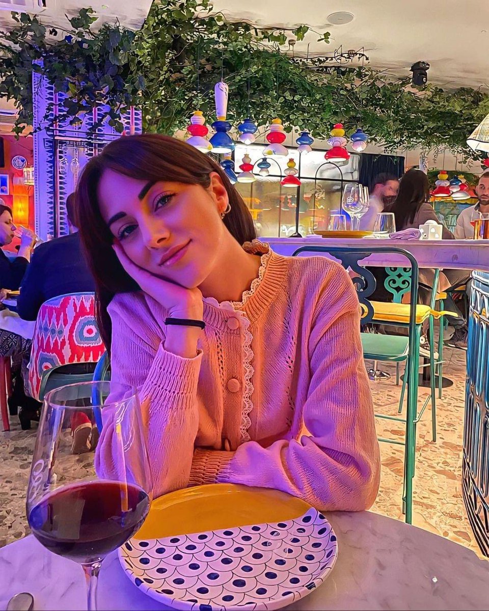 HekkaO's tweet photo. A lovely cardigan always brings a good mood. ❤ @tanitaarre     

#hekka #hekkafashion #datenight #cardigans #outfitinspo https://t.co/26GcpHNsER