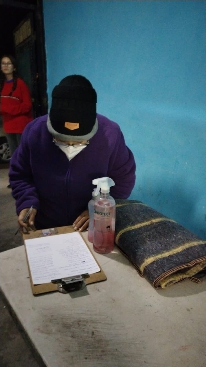 abrazandosonri1's tweet photo. Hacer equipo con los compañeros @acpviac y @sonrisitanala es para hacer más por el comedor y las familias gracias todos podemos hacer mucho para este comedor tu puedes apoyar pregunta 6623426159 o dinos  que puedes donar @kikidiazbrown @NataliaRiveraGr @ClubNaranjeros @ https://t.co/iypS2HATeM