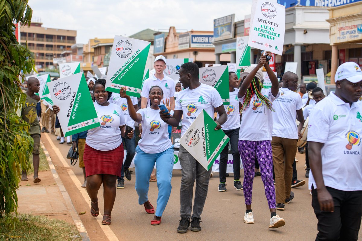 I feel proud when I see ladies at the front in Fighting climate change. Women and girls experience the greatest impacts of #climatechange, which amplifies existing #genderinequalities and poses unique threats to their livelihoods, health, and safe.#ClimateEmergency @unwomenafrica