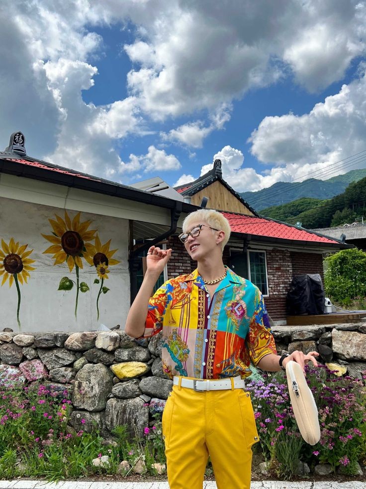 ㅤ
          › peppa sns update ‹
            loc disabled.
⠀         2023년 1월 4일
             
          “ i think i went a little bit extra for our fieldwork today.. our clients were loving it but my associates were laughing at me— lagot audit reports nila sakin. 🥰😂