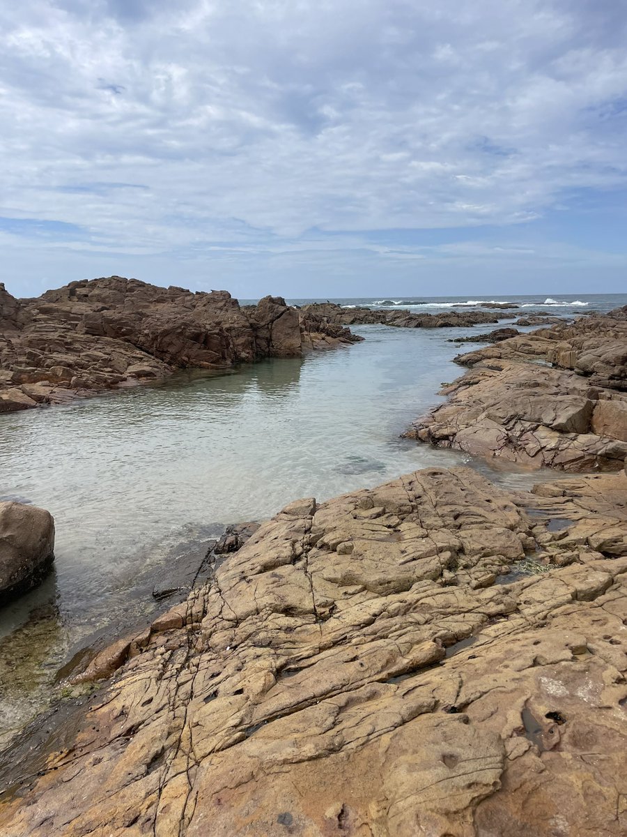 Reed1307's tweet photo. How can you choose between the ocean and a lover ,when the ocean is your lover ❤️ #Australia https://t.co/NQhEMTStMT