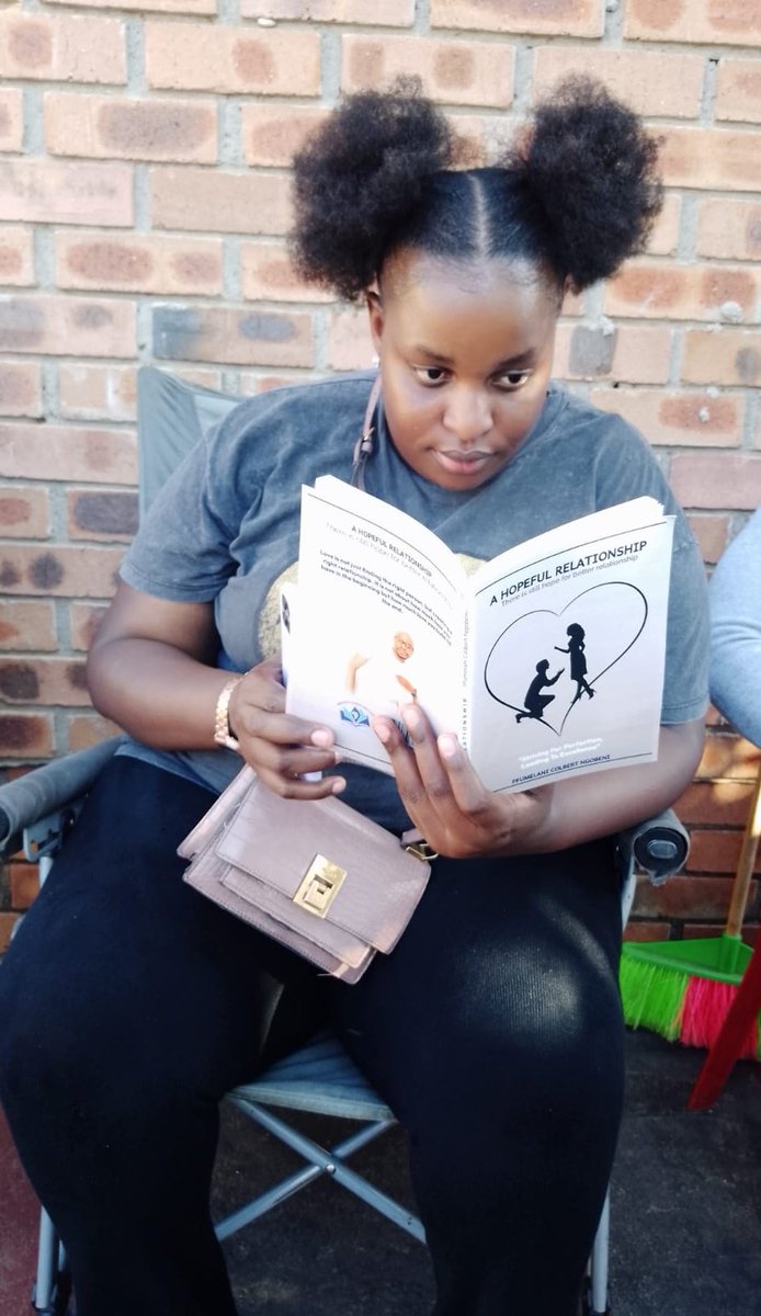 CoachPfumy's tweet photo. We all need a healthy relationship and a good marriage. Reading this book will improve your life and your relationship forever. Get a copy today. Your support will highly appreciated #HelpToLove #RelationshipAdvices #fightGBV @KevinHart4real @IAmSteveHarvey https://t.co/R8yJHWCJdZ