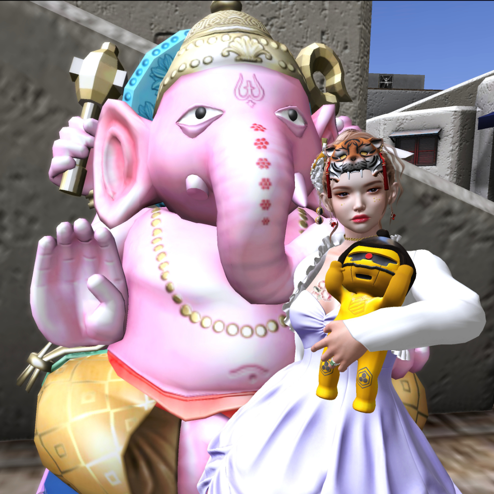 rnR34946650's tweet photo. rnRです。
SLコミケ #SL_C101 への応援たくさんありがとうございました!
楽しかったね
年始は初詣したり、イベント見てきました
おすうもうさんロボ と トラちゃんお面はじゃぽにか🎍
お花のかんざしはokinawaで買える~🐰
商売繁盛間違え無しの神様とSSしました💰︎
今年もよろしくおねがいします https://t.co/X9kVuMbMxt