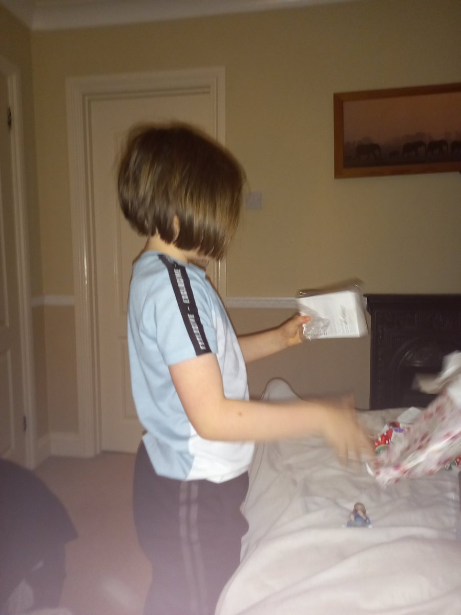 ClaireBarnish's tweet photo. And then she was 9.  Happy birthday Emily, hope you have a great day xx 🎁🎉🎂 https://t.co/ooYLk2kJ8P