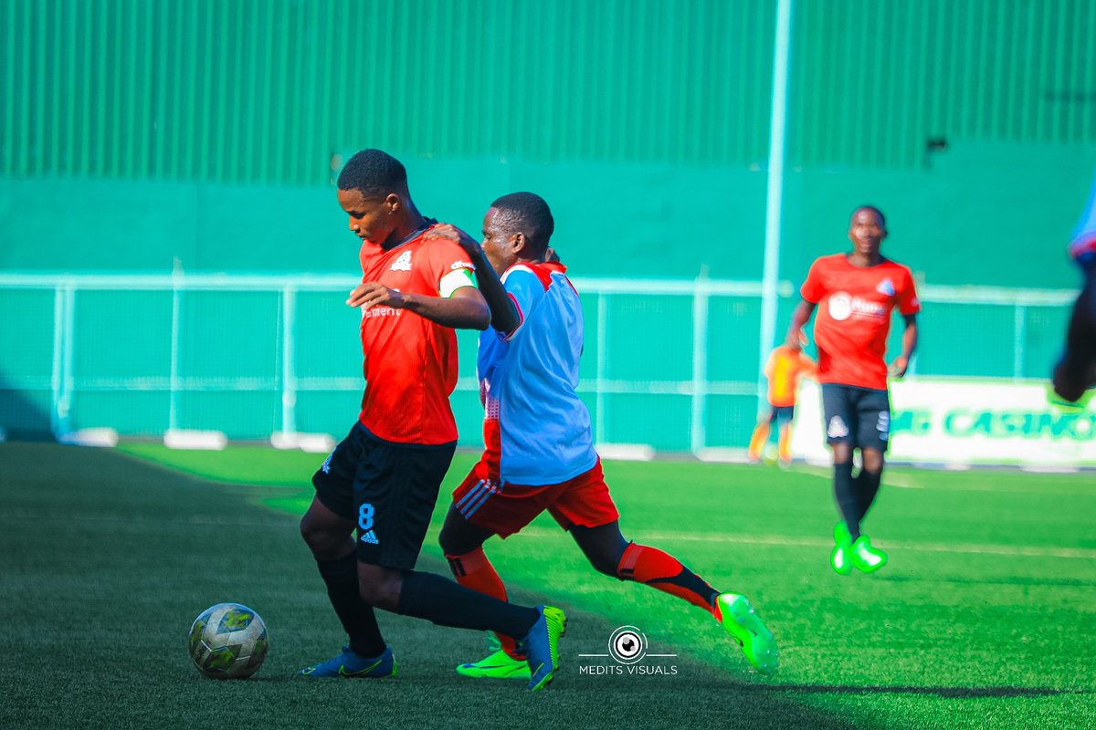 A midfield prospect queitly coming through the <a href="/VipersJnrs/">TROLL</a> ranks: Abubakari Walusimbi.

Reminds me of a young Bobosi Byaruhanga at the same stage. His development will be crucial for <a href="/VipersSC/">𝐕𝐢𝐩𝐞𝐫𝐬 𝐒𝐩𝐨𝐫𝐭𝐬 𝐂𝐥𝐮𝐛</a> and the Uganda National Team in future.

Mark the name 📝📌

📸#MeditsVisuals