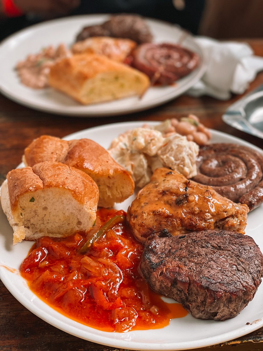BeastlyEatsSA's tweet photo. Flippen lekker braaivleis. 😍 

What’s your go to food item at a braai? https://t.co/tJNKlQios0