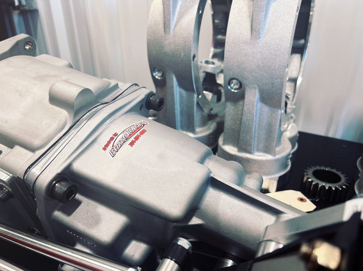 BuzzeRacing's tweet photo. At Buzze Racing we sell and service all makes of racing transmissions from a T–10 to the newest style of racing transmissions. 
​
We also offer in house REM surface finishing to all internal parts of your transmission. 
​
Want to learn more? Call, message, or swing by our shop! https://t.co/JMvlNYtdzG