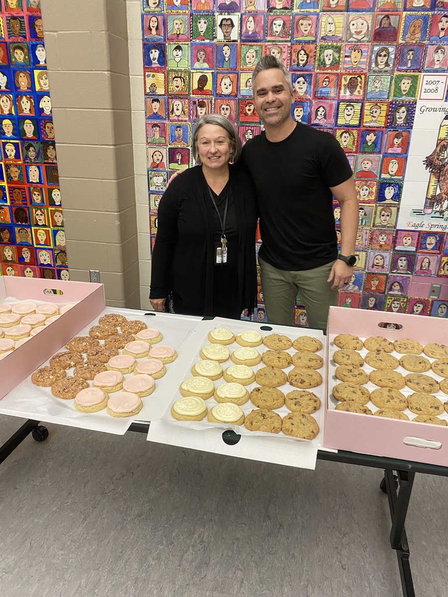 HumbleISD_ESE's tweet photo. Thank you @WestLakeChurch for blessing the ESE staff with a sweet treat today!🍪 We appreciate you! @eseSOAR https://t.co/2CKYG7NVU1