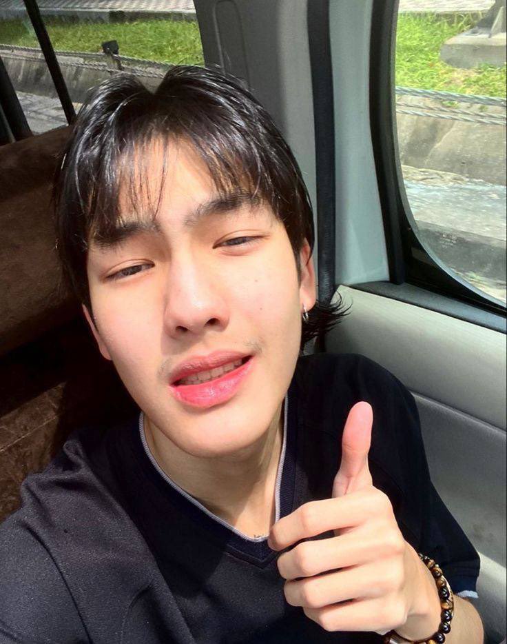 ꕁ เบ้บลี 🍅 tweet media