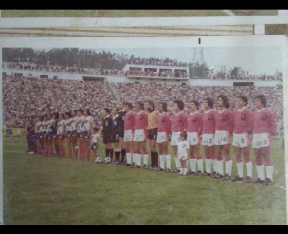 AntonioUbilla1's tweet photo. EL Nacional vs LDU Quito en estadio Olímpico Atahualpa en torneo nacional 1974  #HistoriaCampeonatosEcuatorianos https://t.co/ew1uqfy3ds