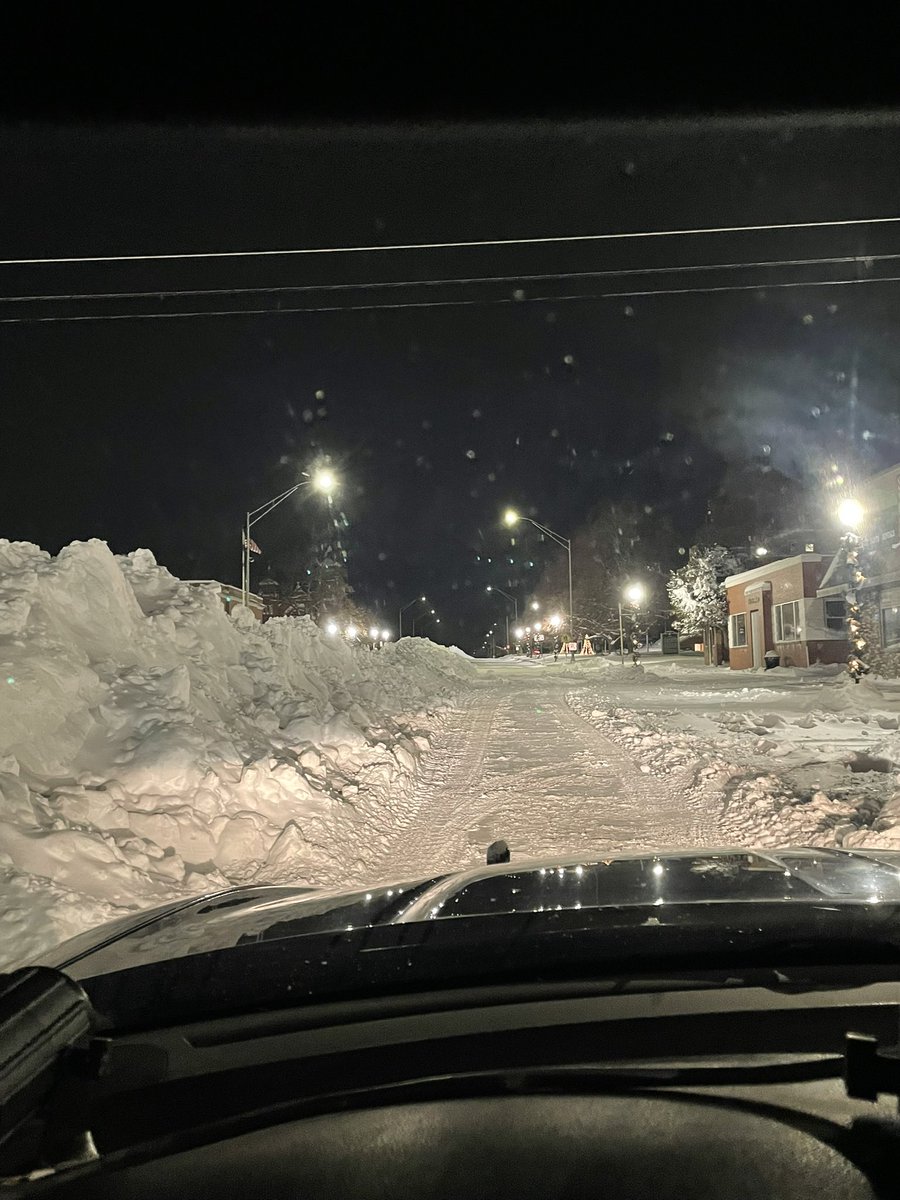 NSP_TroopB's tweet photo. Thank you to the local street departments and @NebraskaDOT for keeping the roads clear throughout Troop B. These pictures are from O’Neill. Stay safe out there! https://t.co/G8B9Bta02p