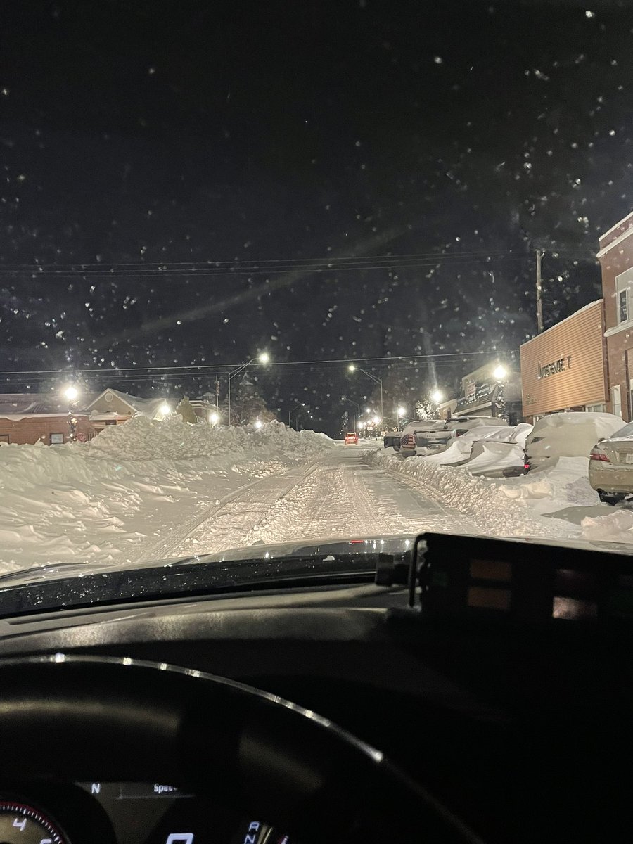 NSP_TroopB's tweet photo. Thank you to the local street departments and @NebraskaDOT for keeping the roads clear throughout Troop B. These pictures are from O’Neill. Stay safe out there! https://t.co/G8B9Bta02p