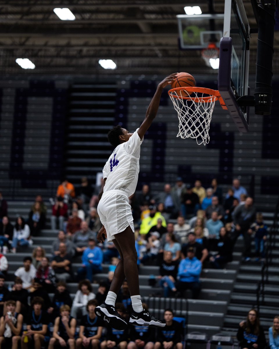 #fourfaves from <a href="/kanoncatchings/">kanon catchings</a> 🛫 

▪️High Riser w/ the Rack Attack

📸: <a href="/Landofullframe/">Austin Lancaster</a>