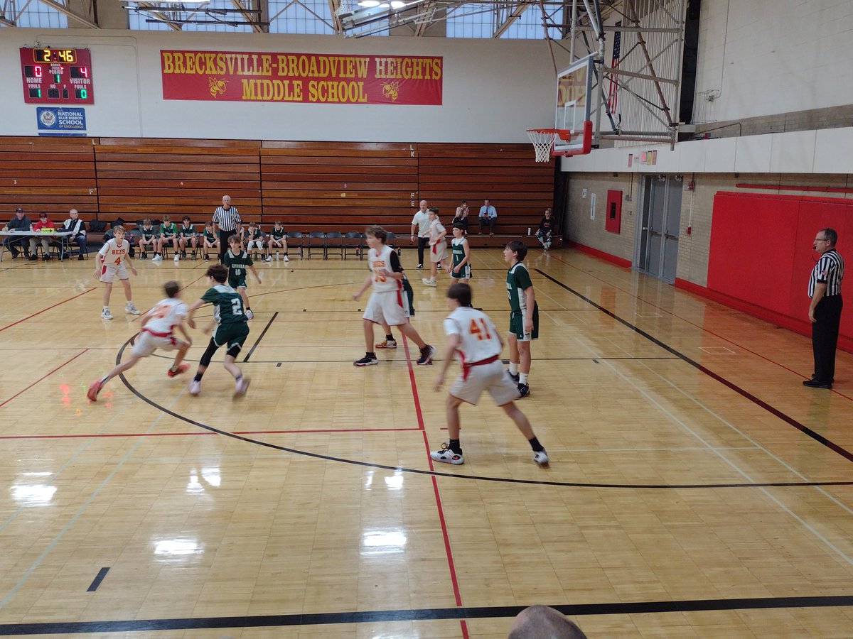 BeesBbhms's tweet photo. Aurora @ Brecksville
7th: 33-22 W
8th: 36-37 L https://t.co/lDWKXjO1Ky