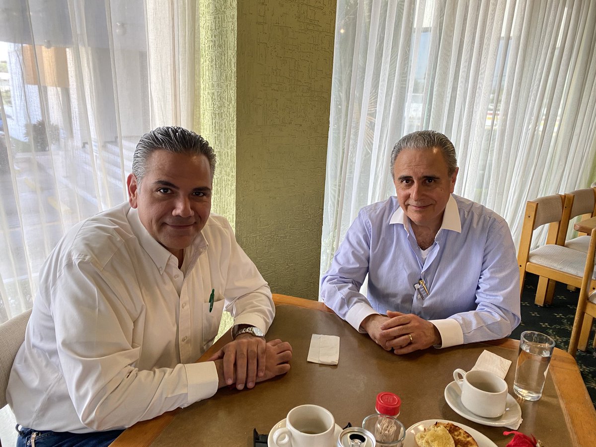 Hoy tuve la oportunidad de saludar a Homero Diaz, distinguido Tamaulipeco Ex presidente de nuestro partido quien seguirá trabajando en beneficio de nuestro estado !