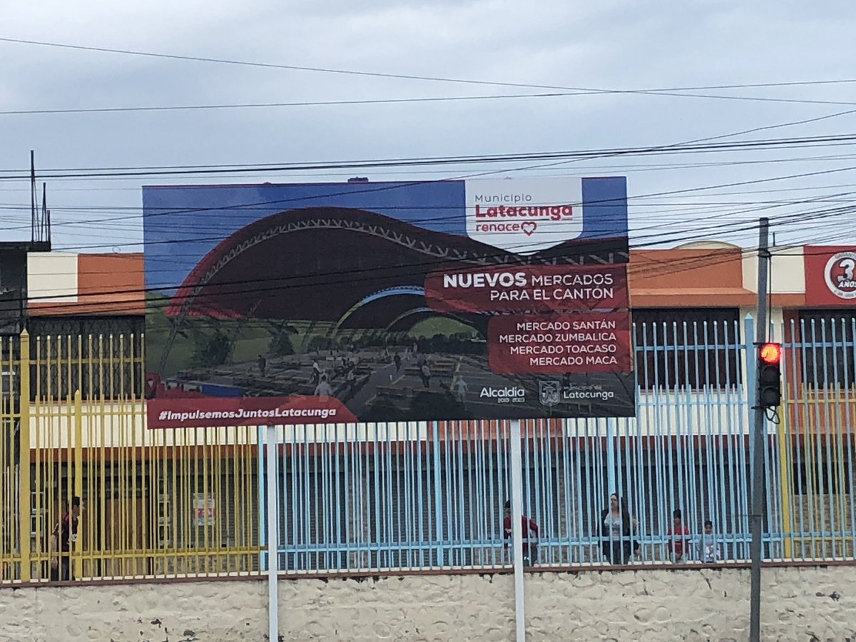 TeranPanchi's tweet photo. Las exhibiciones de obras por parte del #MunicipioLatacunga se evidencia en el centro de la ciudad una imagen que no es correspondida, en su lugar debe promulgar el turismo
Estas de acuerdo que se publiquen obras del municipio?
#nosoycandidato #mashca https://t.co/b0vmot1LDY