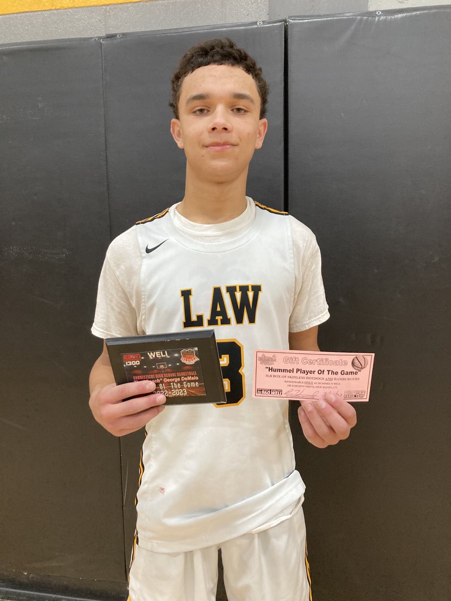 TheCoachWELI's tweet photo. Cameron Upchurch, Jonathan Law High School, scored 19 points, 13 from the foul line, in a 54-50 win over West Haven https://t.co/M6v75G2O7O