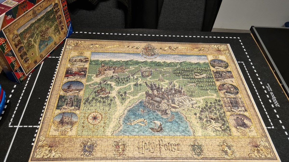 IamBigA3's tweet photo. Finished this puzzle yesterday 🧩

#puzzle #harrypotter #hp #puzzles #ravensburger #puzzlepieces #firstof2023 #year2023 https://t.co/LpQqKSjJSc