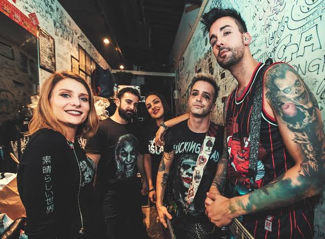 DEVILS_666_xxxx's tweet photo. 今日のオススメ曲は...

🇪🇸🇪🇸🇪🇸
ANKOR - Prisoner [OFFICIAL VIDEO] https://t.co/cKoxFl0diy @YouTubeより

#spain #ankor #alternativmetal #nowplaying #rockestatalrecords #stfrecords #eightshoes #holygrailproductions https://t.co/ttmcnQW9AI
