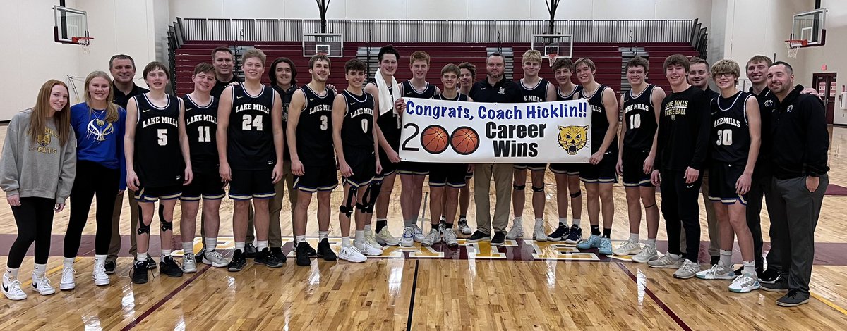 LCatHoops's tweet photo. #LCatPride #200Wins https://t.co/vVrbeok5Cm
