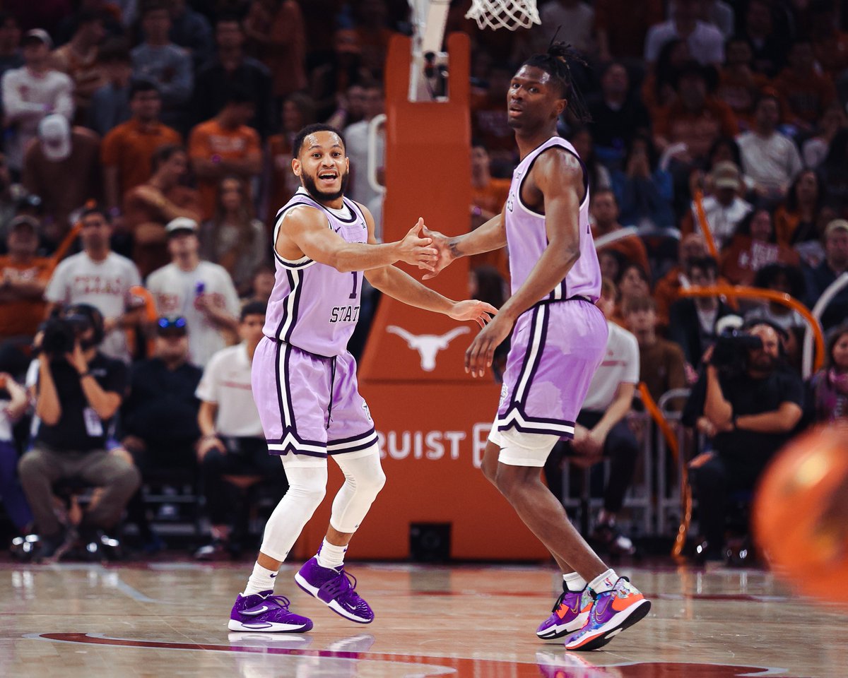 KStateMBB's tweet photo. As the great philosopher @djkhaled once said "Everybody hands go up. And they stay there."

#KStateMBB x EMAW https://t.co/lhhADwzlJy