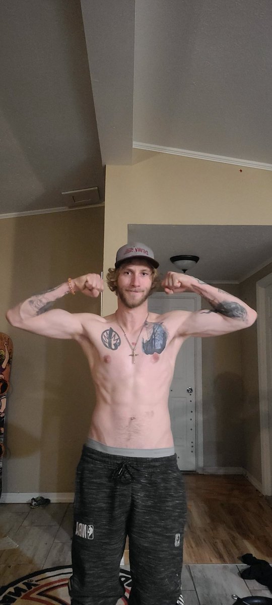 nate_wrenn21's tweet image. A family that lifts together sticks together ❤️ 
4yrs old or not i tell that boy to #QuitBitchin daily we out here raising fucking WARRIORS over here @Devious_DeadNFT and im hyped to get more going between @QuitBitchingCo and Us. 
#QuitBitchin #DeviousGains