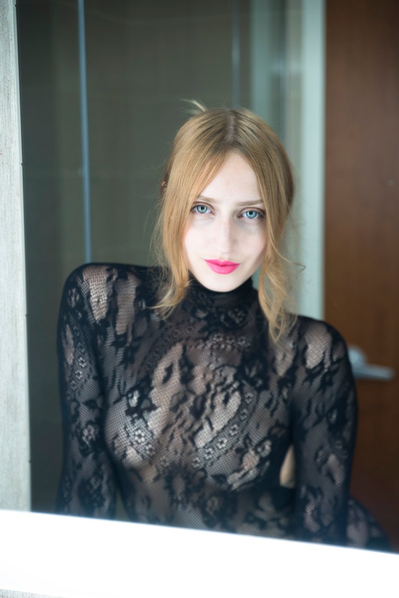 2 pic. MESMERIZE https://t.co/azRXM3s6bd