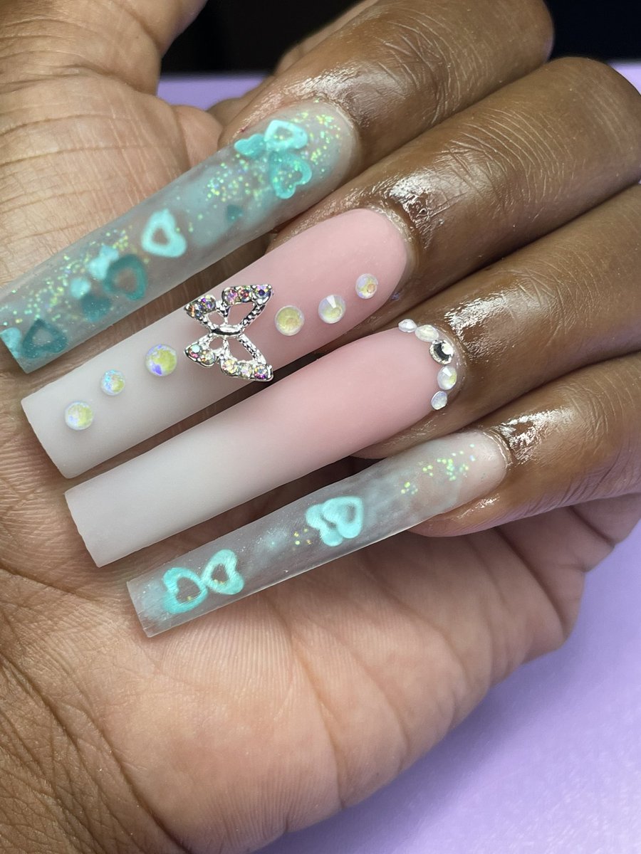 TeronaGlam's tweet photo. 🦋🦋

@terona.glam on IG 🦋🦋

#baltimorenailtech #baltimorenails #butterflynails https://t.co/zyFX6Ew45m
