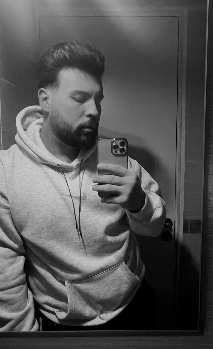 Just black &amp; white 🌗