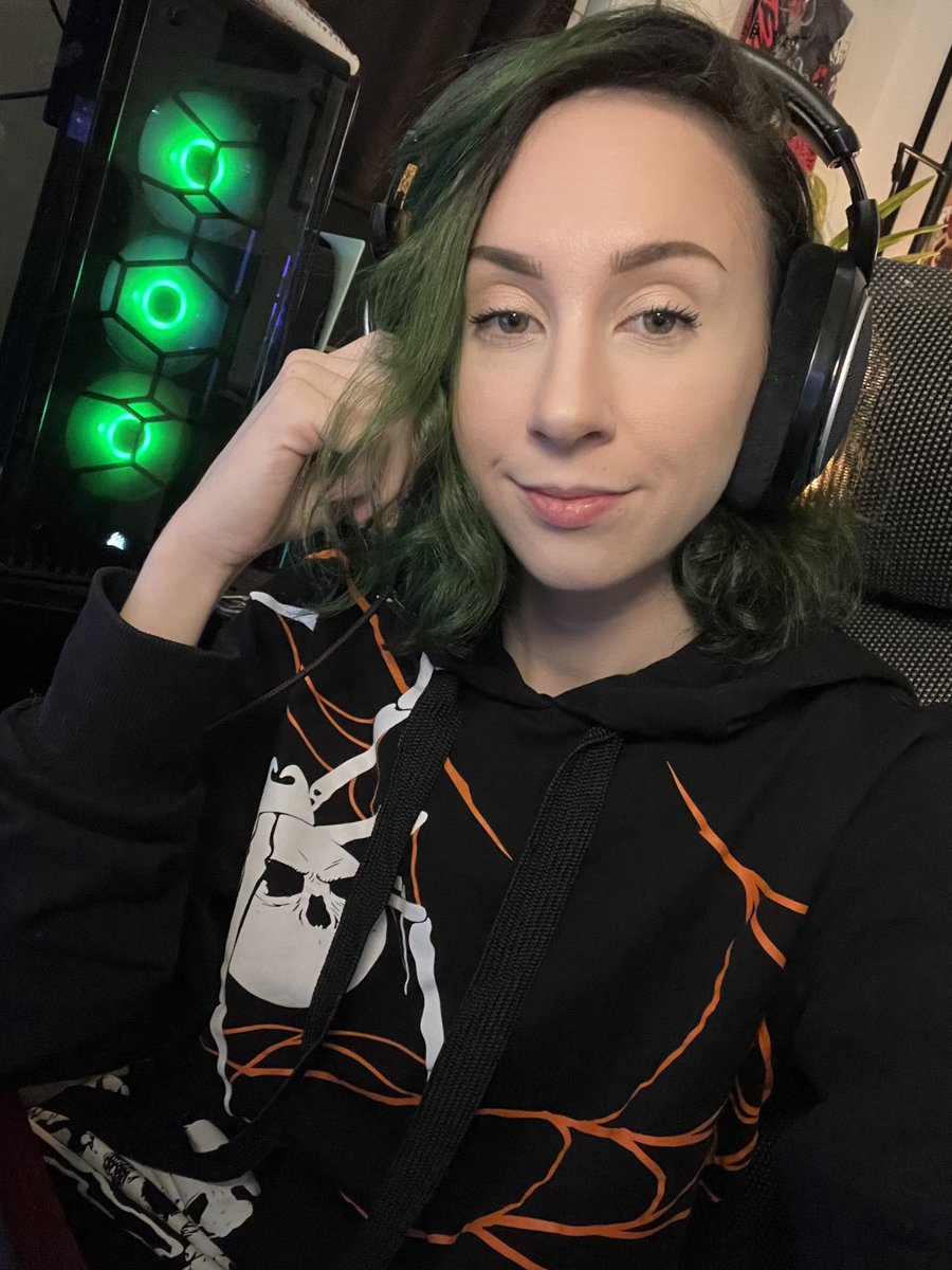 KatLink's tweet photo. Finishing up Postal 4 and then doing some casual horr after!

Happy Tuesday! ✨

✖️ https://t.co/6Psm9aPsGl https://t.co/ebPEXo5HBI