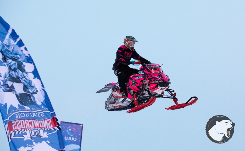 snowcrossoulu's tweet photo. ProLite mestarit 2022 🤩

🏆️ #681 Joona Karjalainen
🥈 #333 Jyri Pernu
🥉 #23 Pasi Kurkela

#prolite
#stadioncrossoulu
#stadioncross
#snowcrossoulu
#snowcross
#snocross
#skotercross https://t.co/uk1WI0fkL8