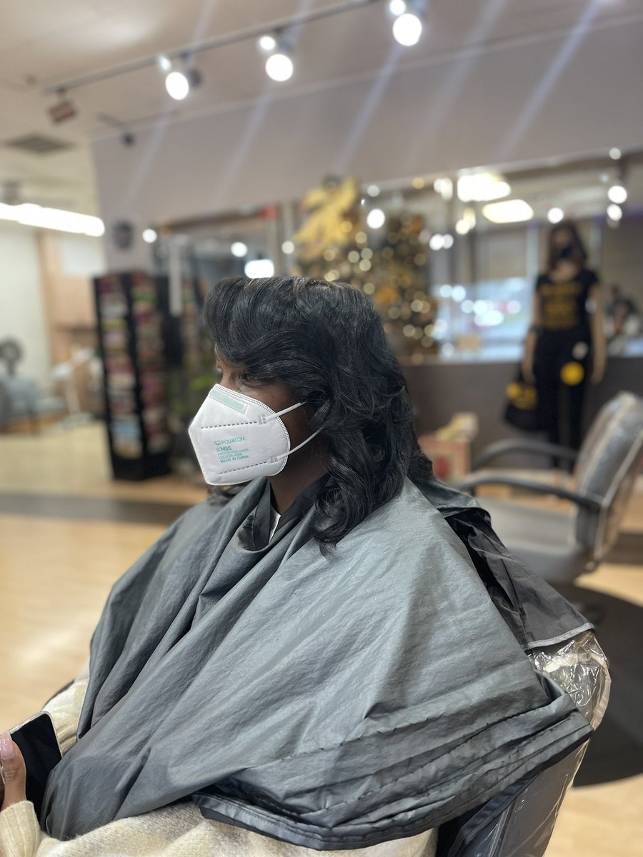 PolishedH's tweet image. Holiday Hair 😍😍
•
•
We still have appointments available in time for New Years! Book Today 📱 🗓️🎉
•
•
#pressandcurl #naturalhair #southjerseyhairstylist #southjerseyhairsalon #southjersey #happynewyear #newjersey #newjerseystylist #newjerseyhairsalon #blackbusiness