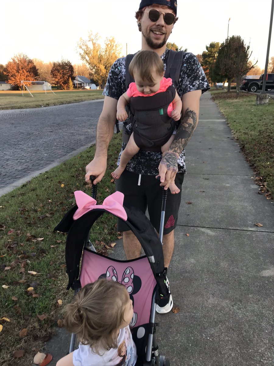 A_GiRL740's tweet photo. 💛extra grateful for my man and the family we have made. I’m so excited to see what this year has in store for us https://t.co/wiPRjRvwjz