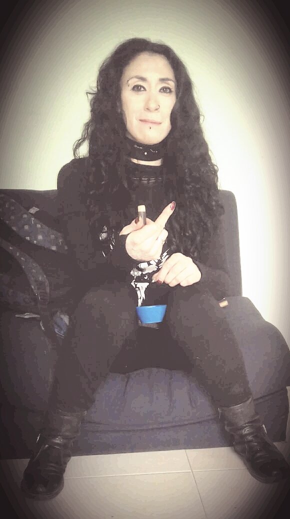 Un plom para dormir  y reír🤘😉😈foto del pasado