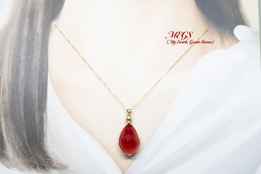 MEGS_Jewelry's tweet photo. 💗新作情報💗

【女神巻き®】 アンダラクリスタル レッド ～感悦 ワイヤーアートペンダントトップ（新年制作）💎

2023年元旦に制作したペンダントトップ✨

詳細・ご購入はこちらから
https://t.co/BxZpS3307z

#女��巻き #ワイヤーアート #ワイヤーラップ #ワイヤージュエリー  #アンダラクリスタル https://t.co/aEqq58jO8P