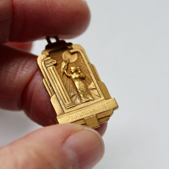 minusOneETSY's tweet image. Vintage deportment medal, trifari necklace etiquette etsy.me/3WqEIx0 #awardgoodbehavior #goodconductaward #goodpersonality @etsymktgtool